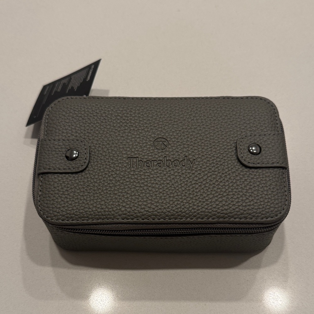Therabody Gray Toiletry Bag